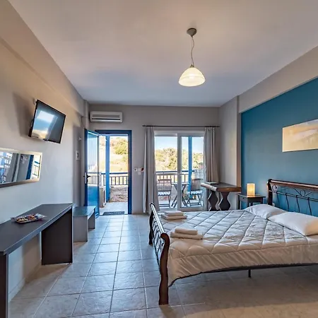 Philyra Appartments 2*