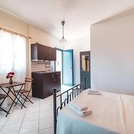 Philyra Appartments 2*
